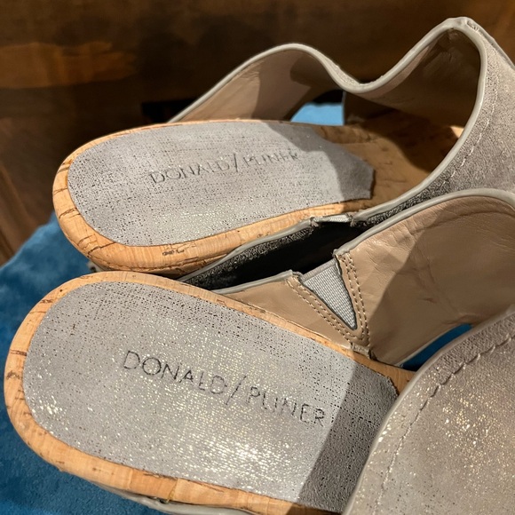 Donald J Pliner Shimmery Silver leather wedges - Picture 4 of 5